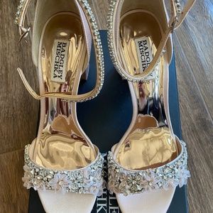 Badgley Mischka Collection Finesse Ankle Strap Sandal (Women) 8.5M, SEASHELL SAT